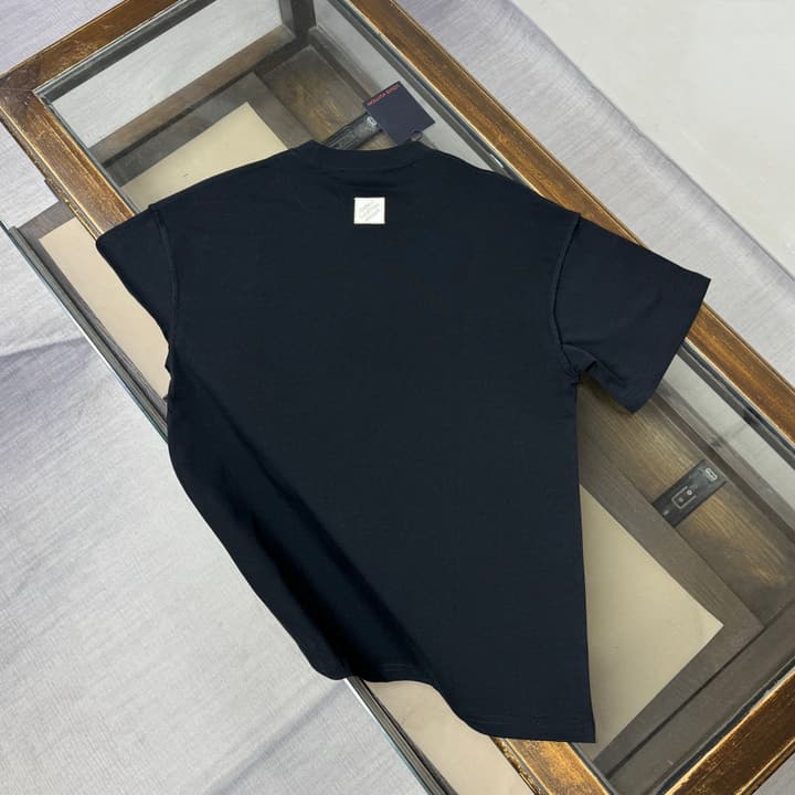 Louis Vuitton Embroidered Logo Oversized T-Shirt – Summer Collection – 26SS in Apricot Colorful LV Lovers