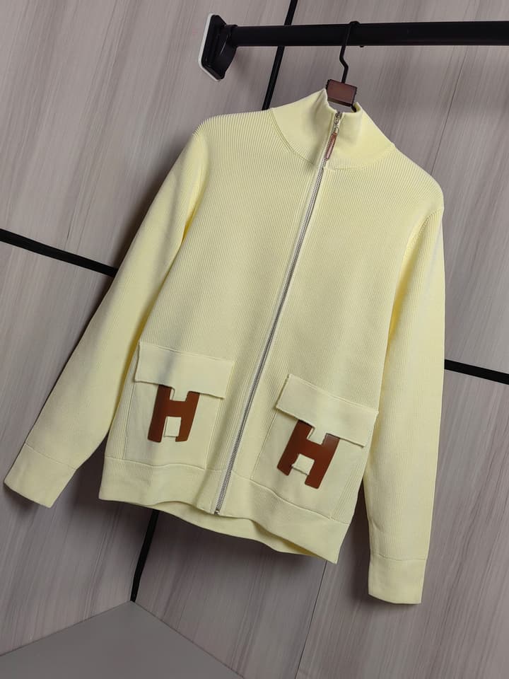 Hermès Unisex Wool-Blend Knit Cardigan – Autumn/Winter in Black With Orange H Pockets