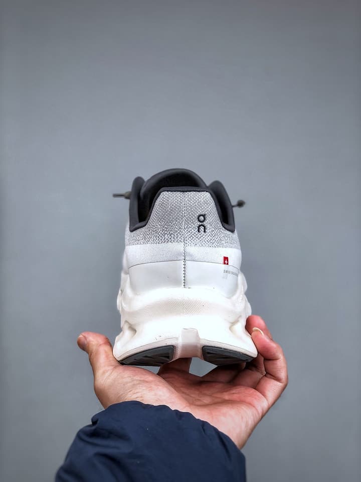 On Cloudtilt Lightweight Sneakers