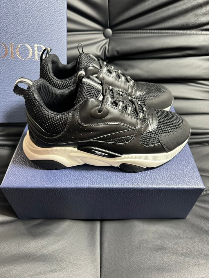 Dior B22 Calfskin Sneakers in Black