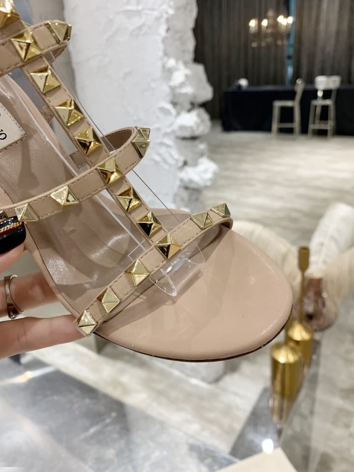 Valentino Rockstud Classic Block Heel Sandals – 6.5cm in Nude