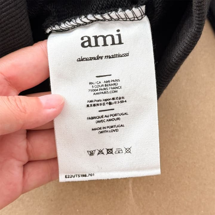 Ami Paris Towel Embroidered Heart Boxy Hoodie – 25FW in Classic Black