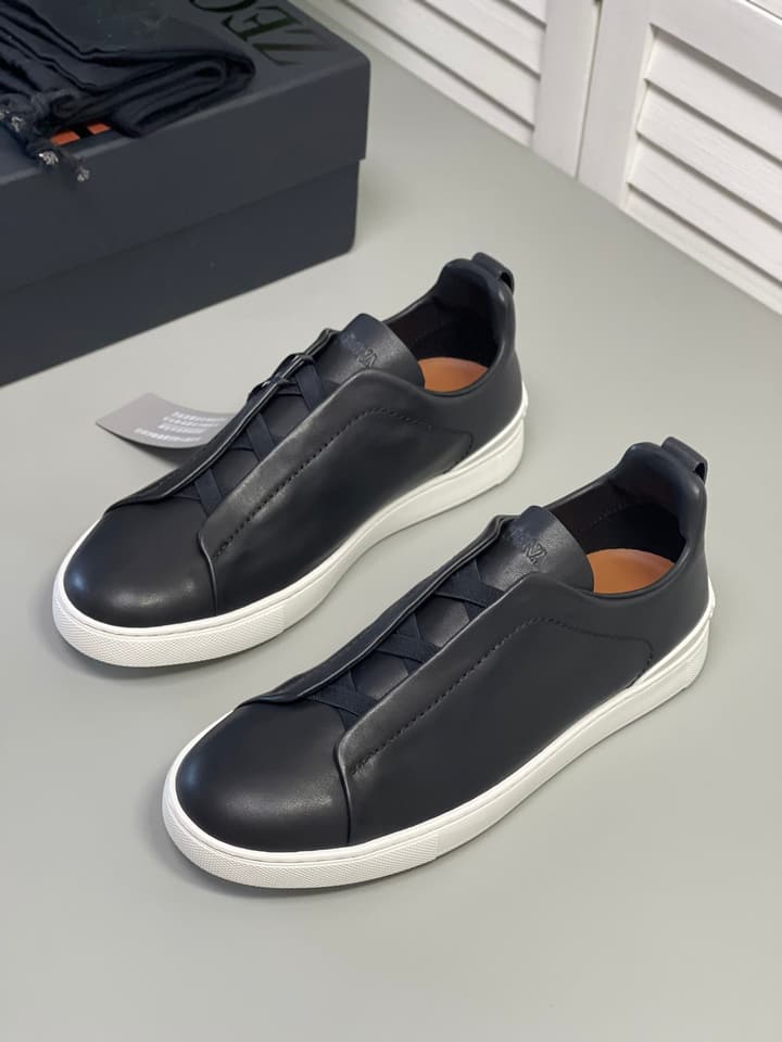 Zegna SECONDSKIN Triple Stitch Low-Top Sneakers in Navy Smooth Leather