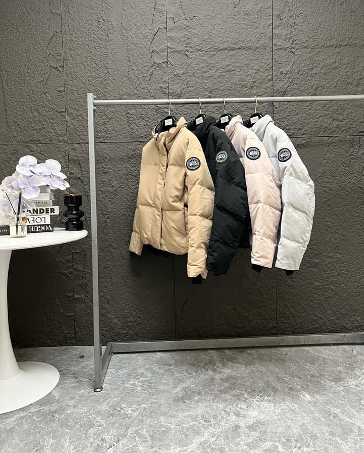 Canada Goose Grandview Black Label Short Down Jacket – FW24 in Blush Pink