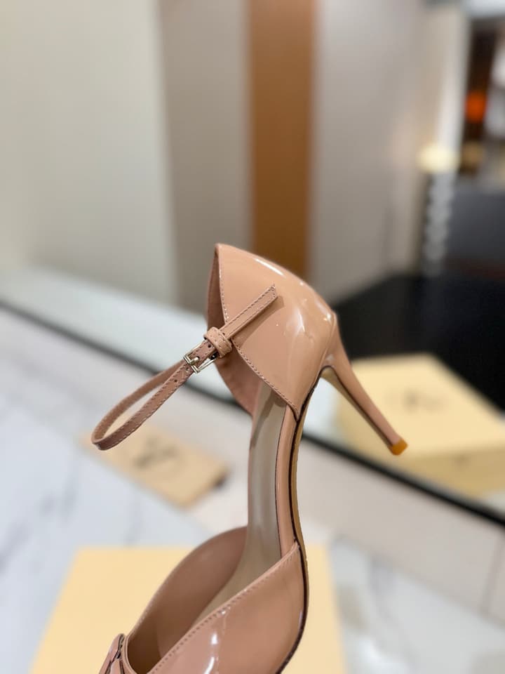 Valentino Garavani VLogo Signature Slingback Sandals in Black