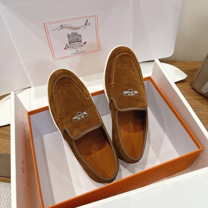 Hermès Classic Unisex Sandals – SS25 New Arrival in Beige