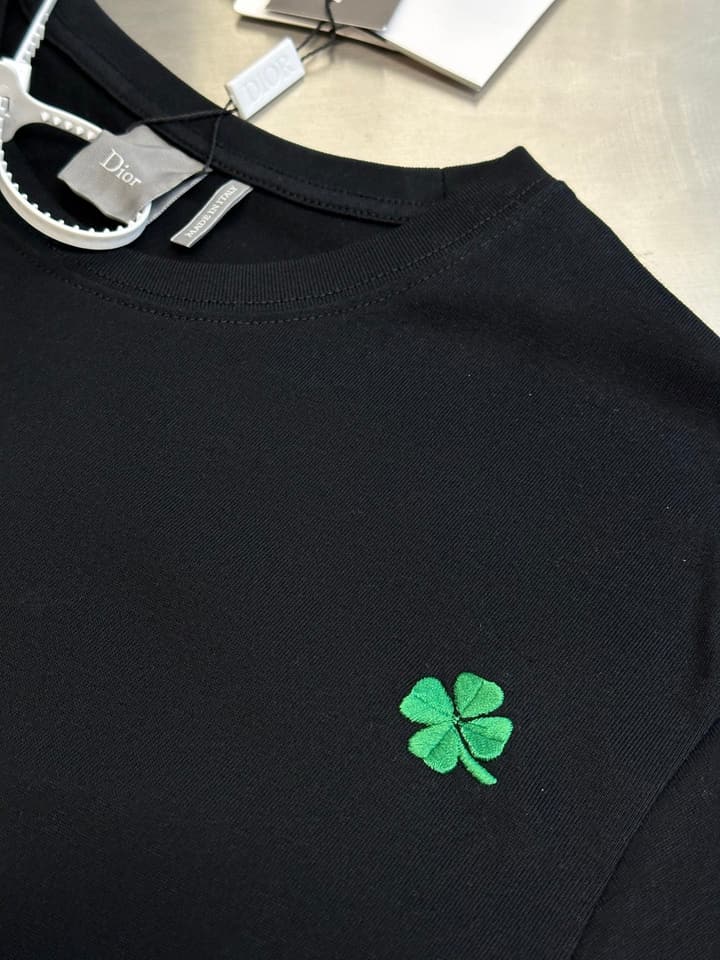 Dior Clover Embroidery Short-Sleeve T-Shirt in Black