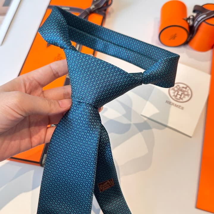 Hermès Men's Polka Dot Silk Tie in Charcoal Gray