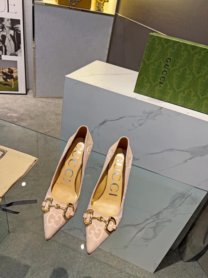 Gucci Pointed Toe Pumps & Flats – Early Spring Collection
