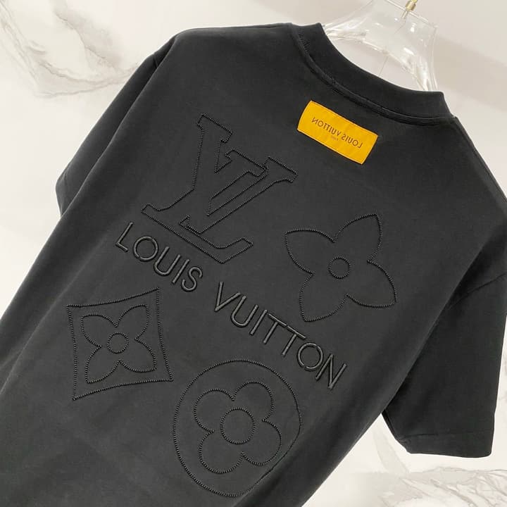 Louis Vuitton Clover Logo Embroidered Cotton T-Shirt in Black