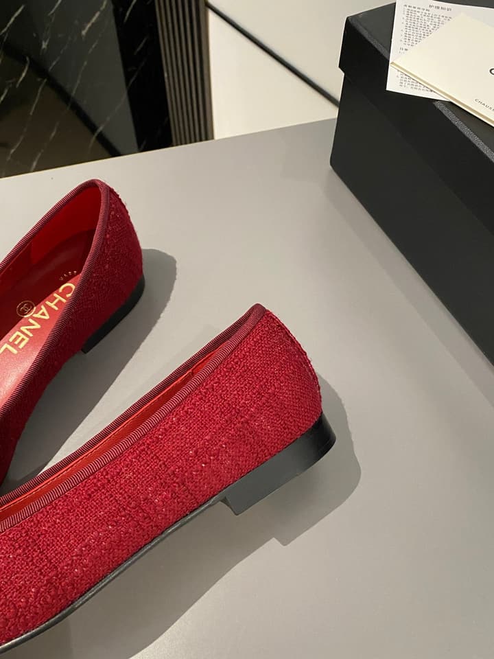 Chanel Classic Ballet Flats in Shiny Black