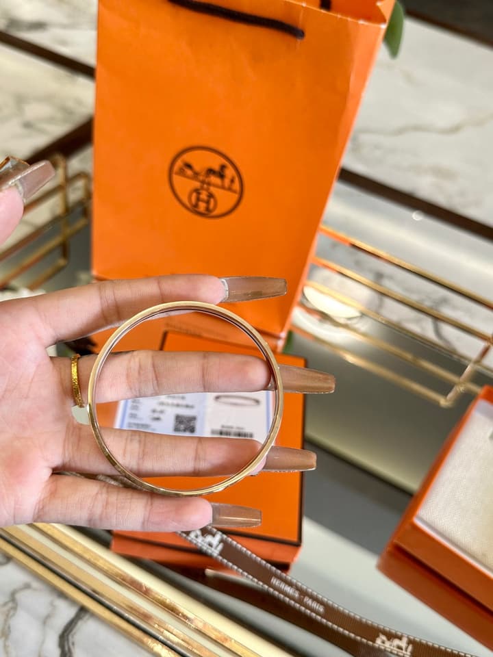 Hermès Letter Bracelet in Rose Gold