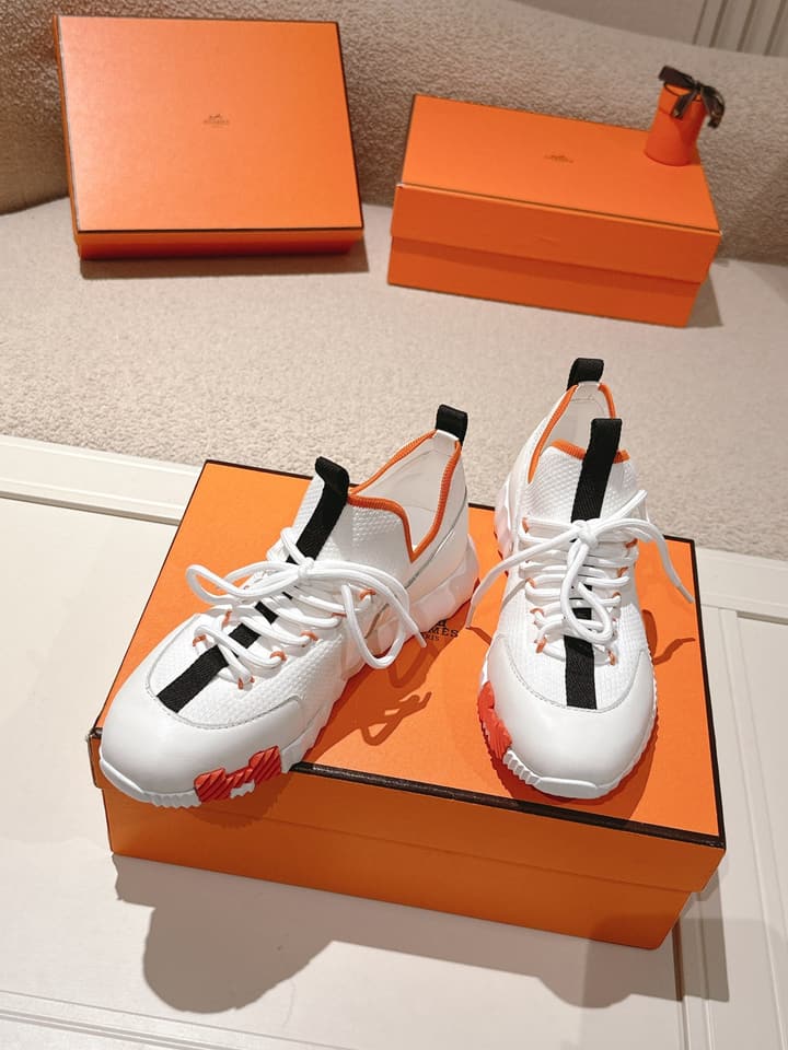 Hermès Classic Couple's Casual Sneakers in All Black