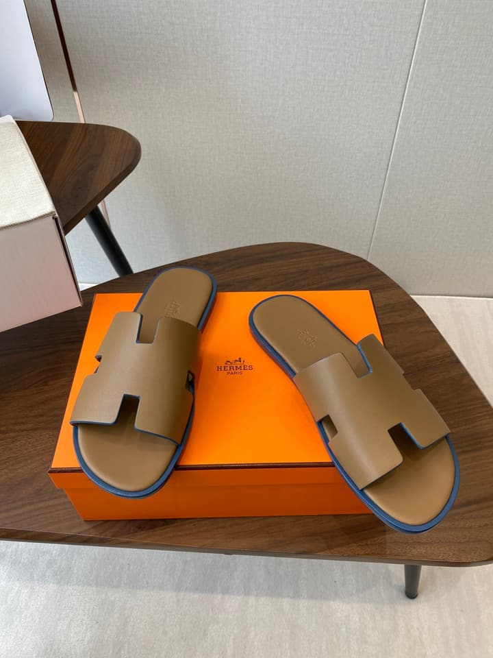 Hermès Izmir Series Men's H-Slide Sandals in Classic Black