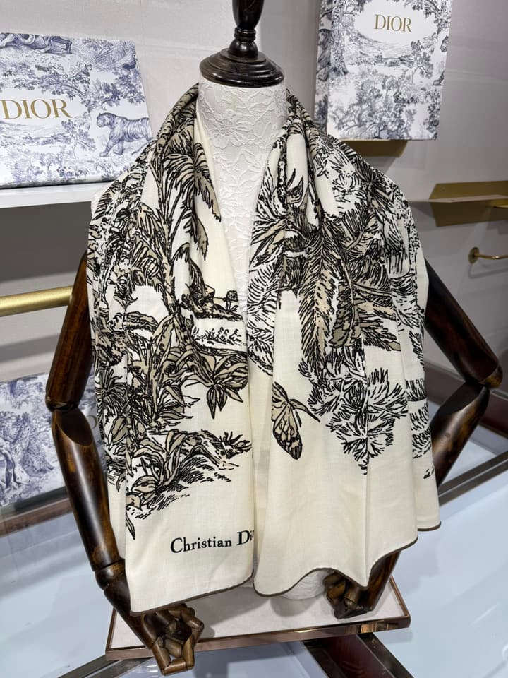 Dior Cashmere Silk Square Scarf – 2025 Collection in Cream Multi-floral