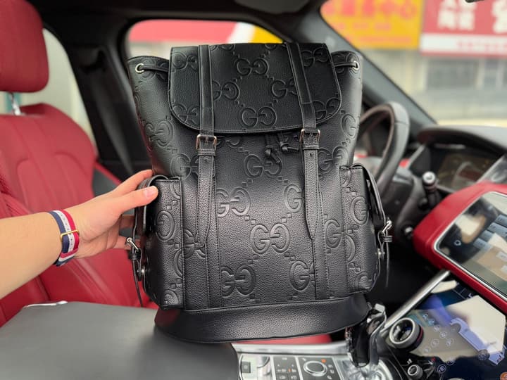 Gucci GG Supreme Men's Travel Backpack in Black Gg Supreme