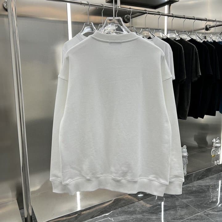 Moncler Classic Logo Print Sweatshirt – 2024 Fall Collection in Black