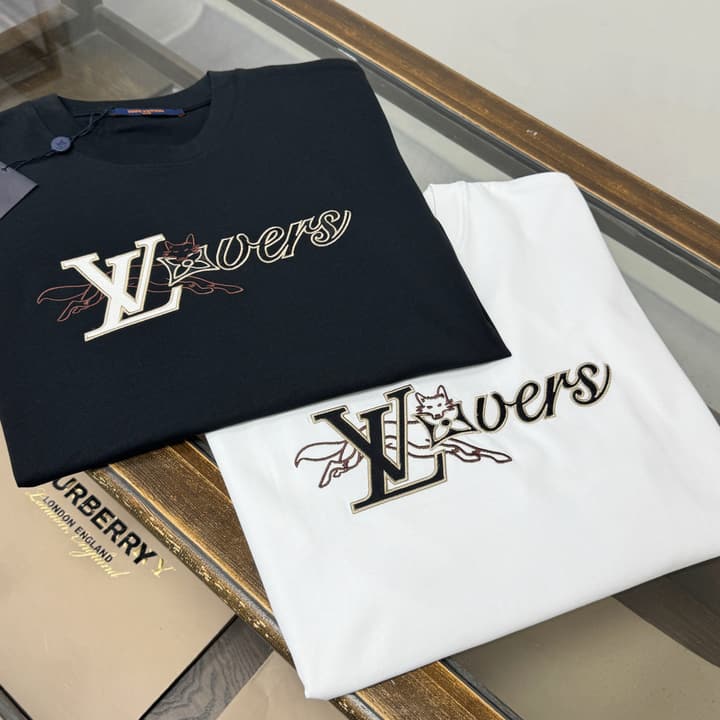 Louis Vuitton Embroidered Logo Oversized T-Shirt – Summer Collection – 26SS in Apricot Colorful LV Lovers