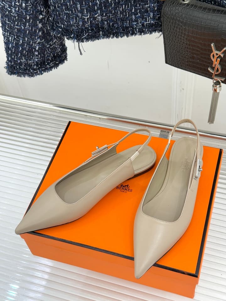 Hermès Kelly Buckle Pointed Toe Flat Sandals in Cream Beige