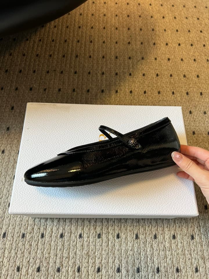 Dior Flat Mary Jane Shoes – 25SS in Black Patent Leather