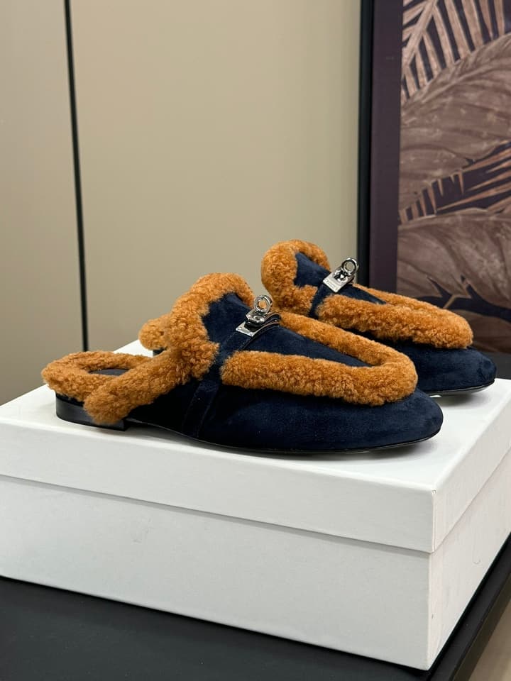Hermès H Kelly Classic Mule Slippers – 24FW