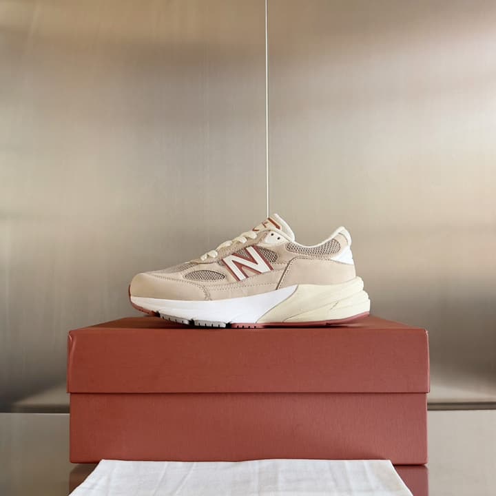 Loro Piana x NewBalance 990v6 Collaboration Sneakers
