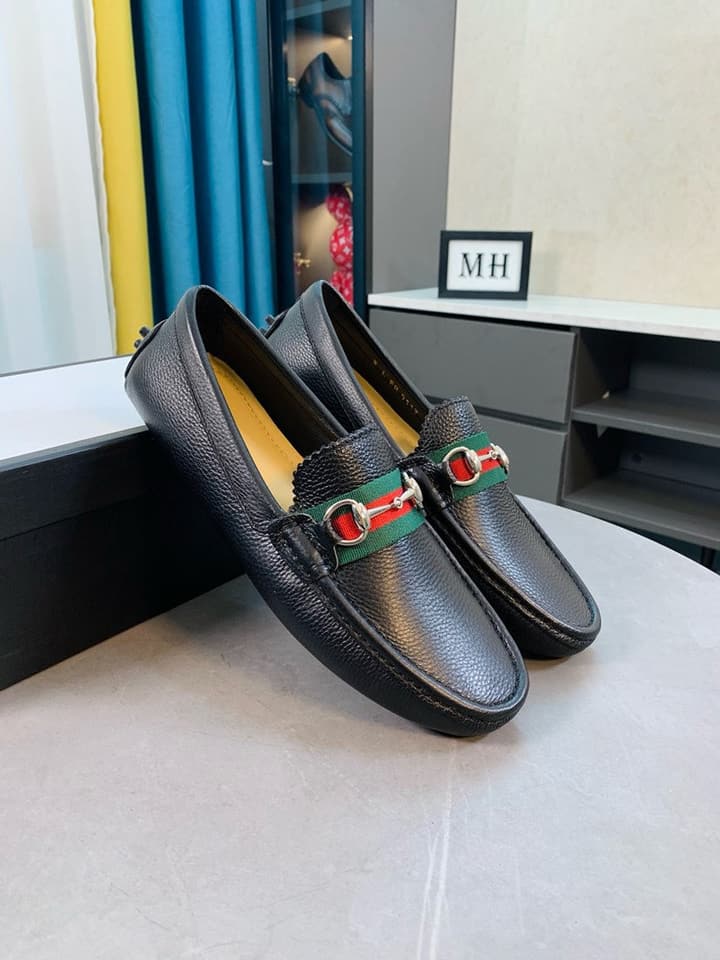 Gucci Men's Embossed Leather Driving Shoes in Brown Leather Loafer