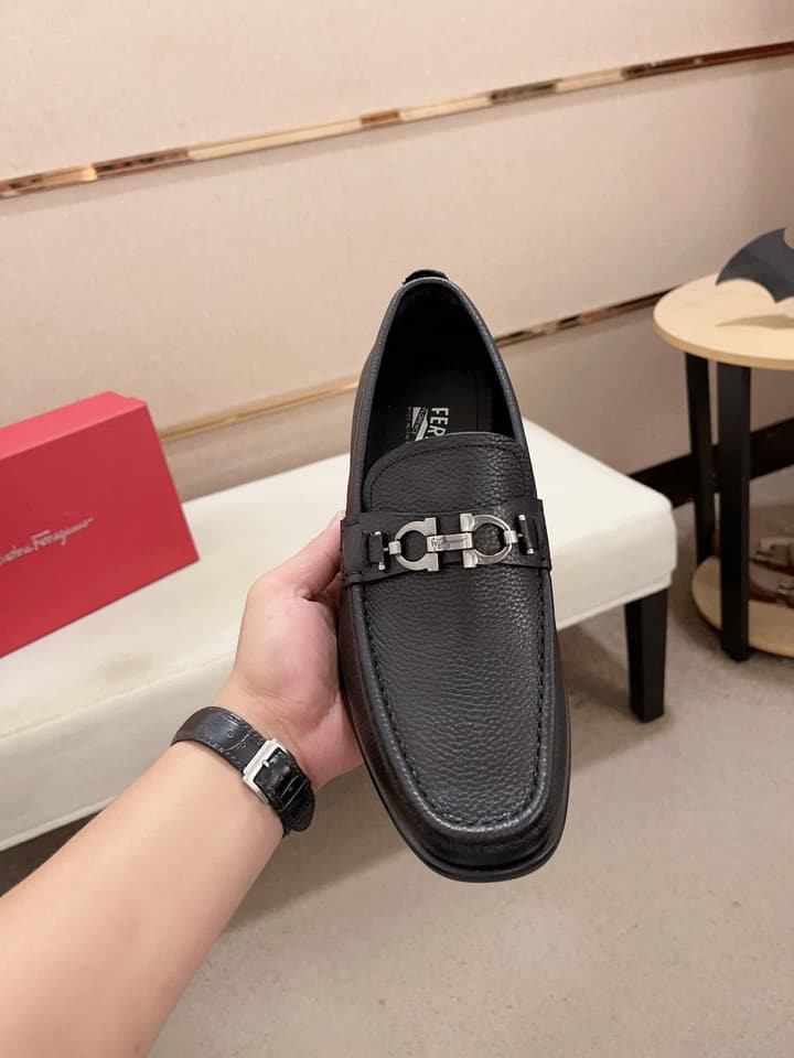Ferragamo Driving Shoes in Shiny Black Leather