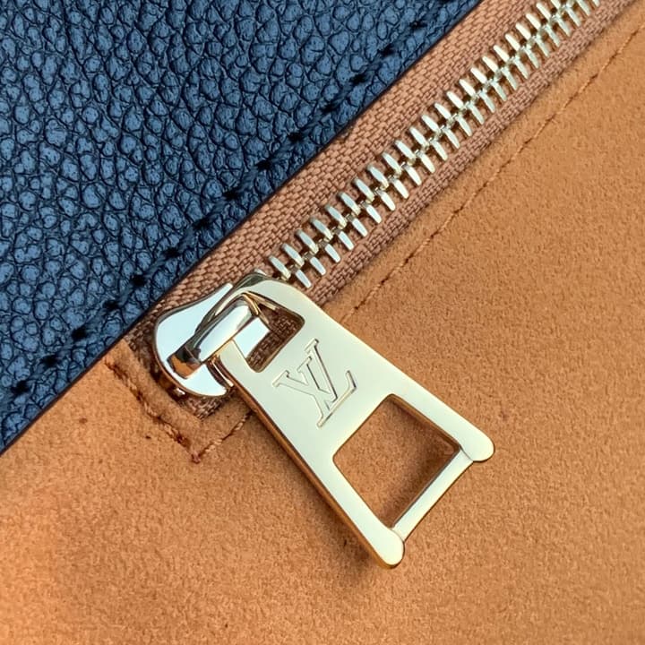 Louis Vuitton Onthego Tote Bag in Black Embossed Monogram