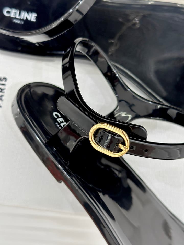 Celine Triomphe Jelly Thong Sandals – 26WF in Black