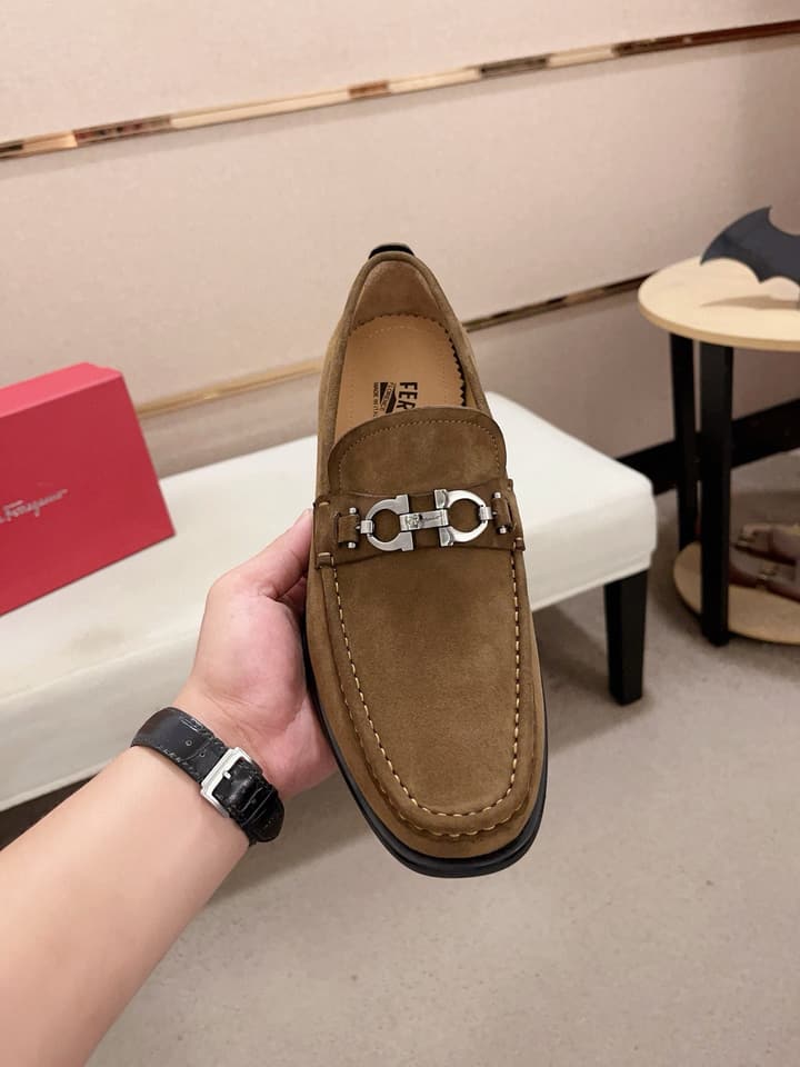 Ferragamo Driving Shoes in Shiny Black Leather
