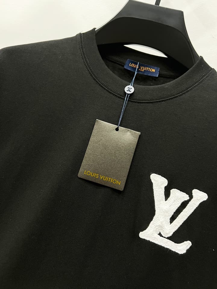 Louis Vuitton Monogram Logo Patch T-Shirt – 25SS in Black