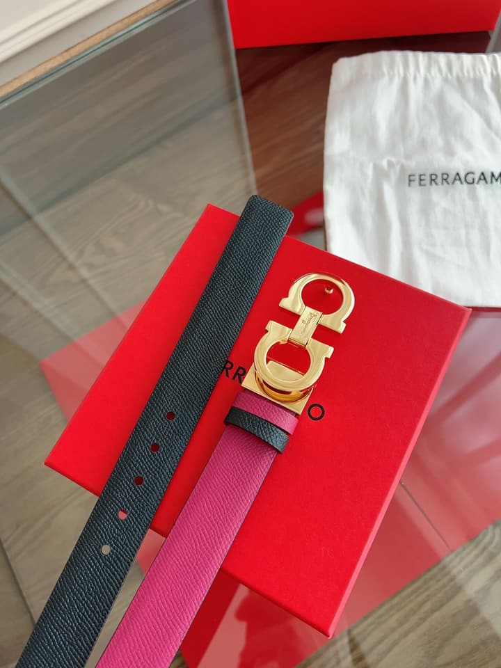 Ferragamo Women's Reversible Leather Belt in Pink