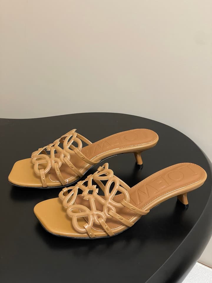 Loewe Hollow-Out Woven Kitten Heel Mules – 25SS Collection in Black