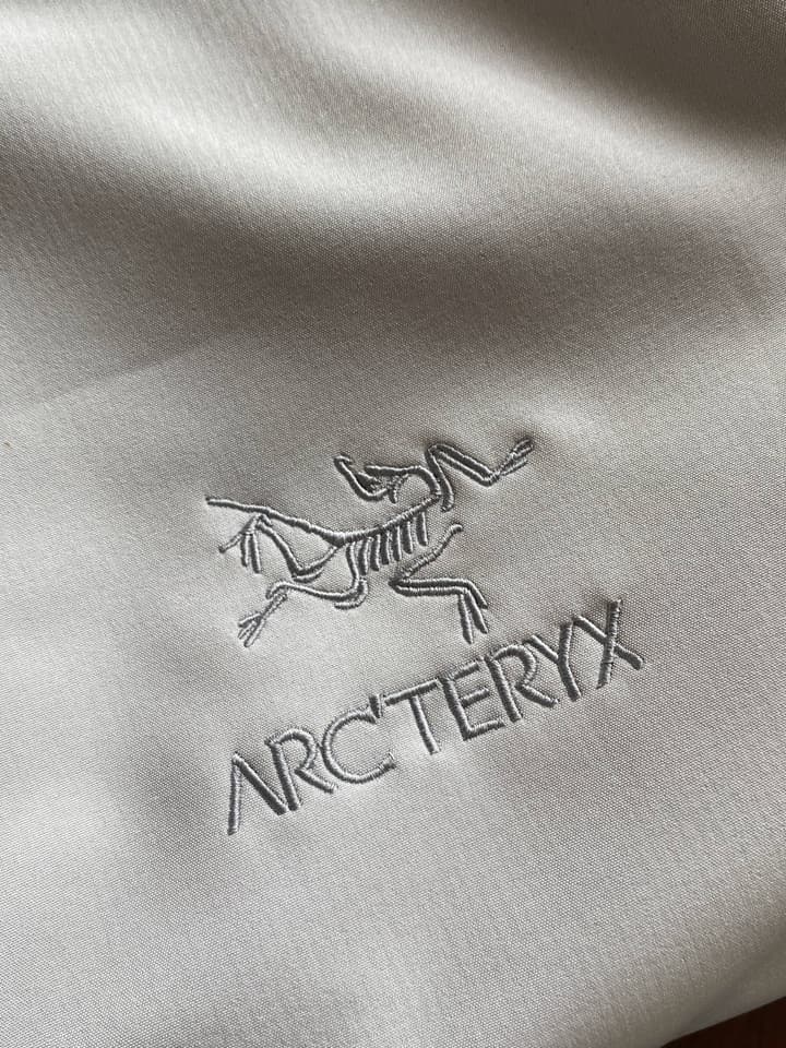 Arc'teryx Isogon Hooded Softshell Jacket in Military Green