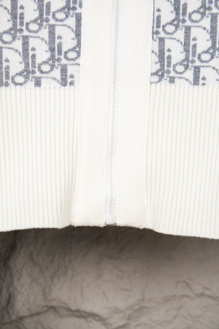 Dior Classic Oblique Reversible Cashmere Sweater – 25FW in Camel Oblique Pattern