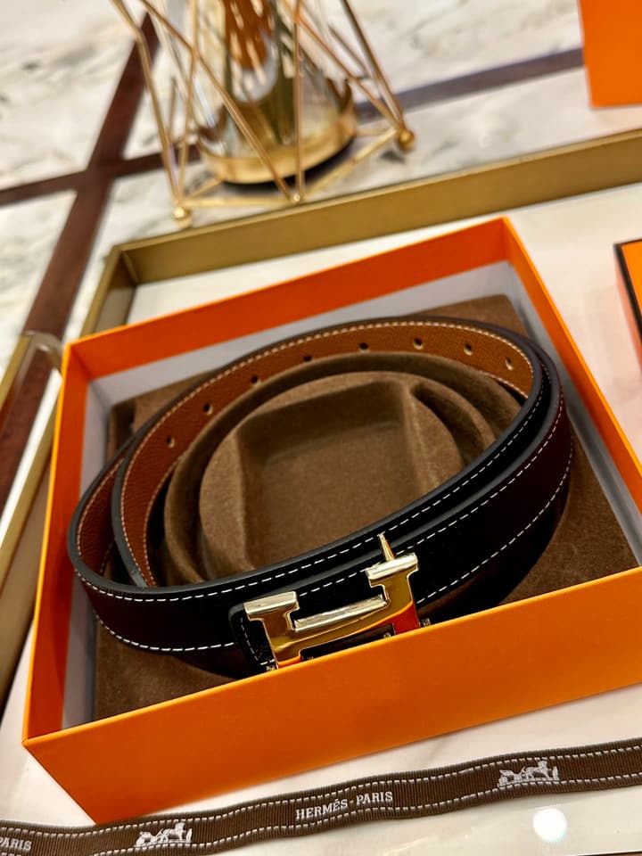 Hermès Classic Leather Belt – 2.5cm in Tan Textured With Polished Gold Buckle