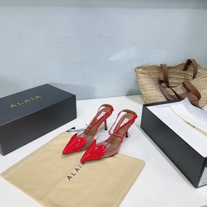 Alaïa Heart PVC Pointed Toe Slingback Mules – Spring/Summer Collection – 25SS in Black Patent Toe