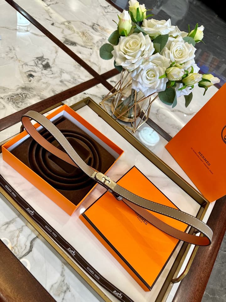 Hermès Slim Leather Belt – 2.0cm in Black With Silver Buckle