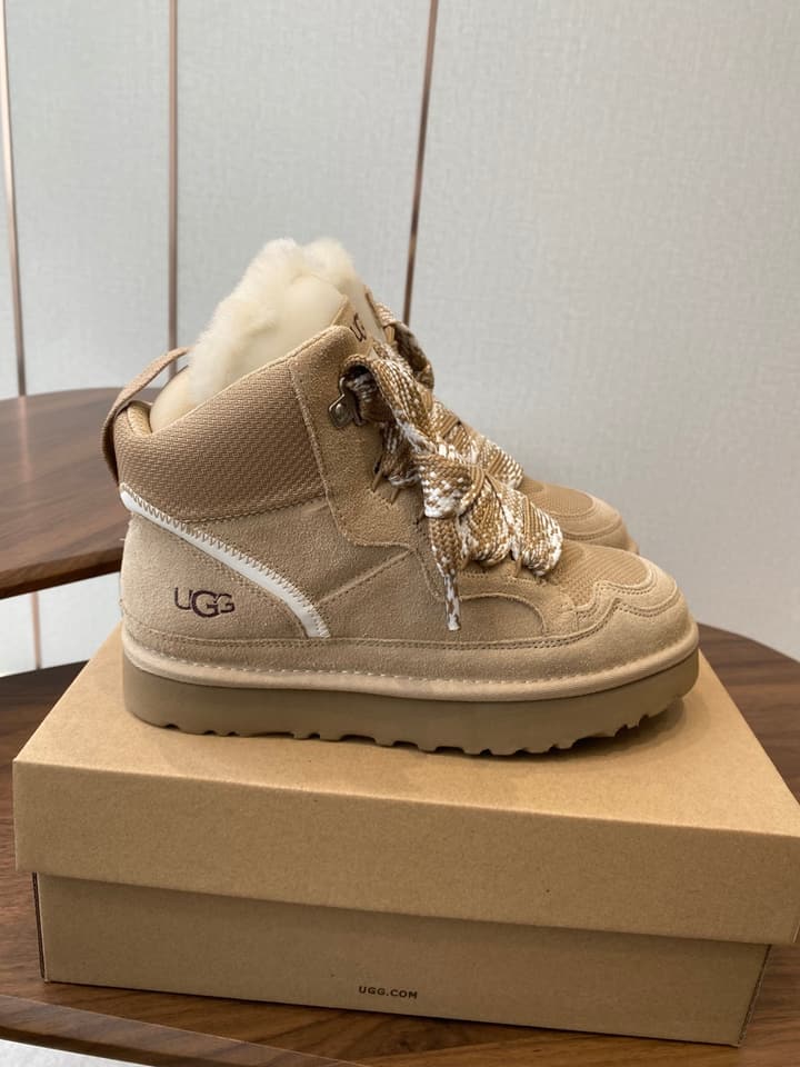 UGG Knitted Shearling Snow Boots in Black Suede