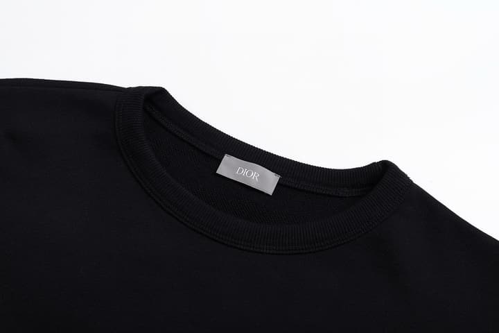 Dior Montaigne Slogan Print Crewneck Sweatshirt – 2025 Winter Collection in Black