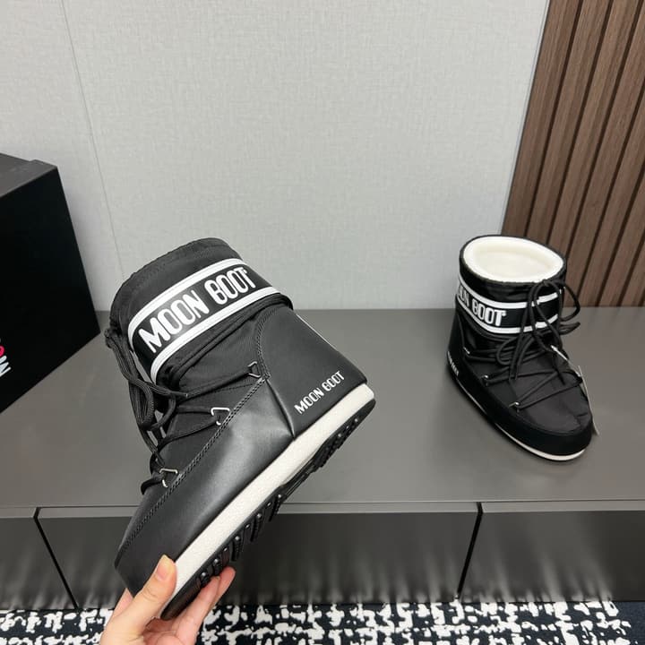 Moon Boot 2024 Autumn/Winter Platform Snow Ankle Boots – 2024FW in All Black