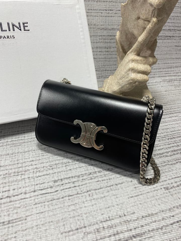 Celine Chain Shoulder Bag – 2022 Spring/Summer Collection