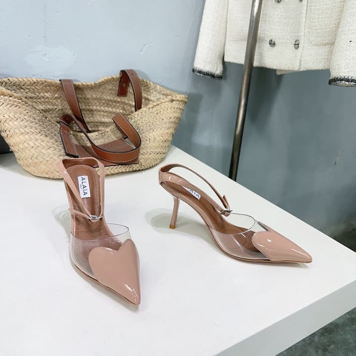 Alaïa Heart PVC Pointed Toe Slingback Mules – Spring/Summer Collection – 25SS in Black Patent Toe
