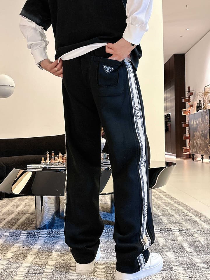 Prada Classic Logo Casual Pants – 2025FW in Black With White Side Stripe