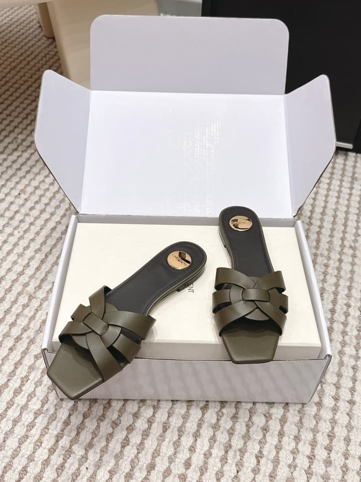 Saint Laurent Melody Square Toe Flat Sandals – 2026SS in Burgundy Patent