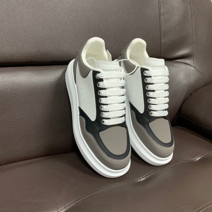 Alexander McQueen Unisex Sneakers in White And Grey Paneled