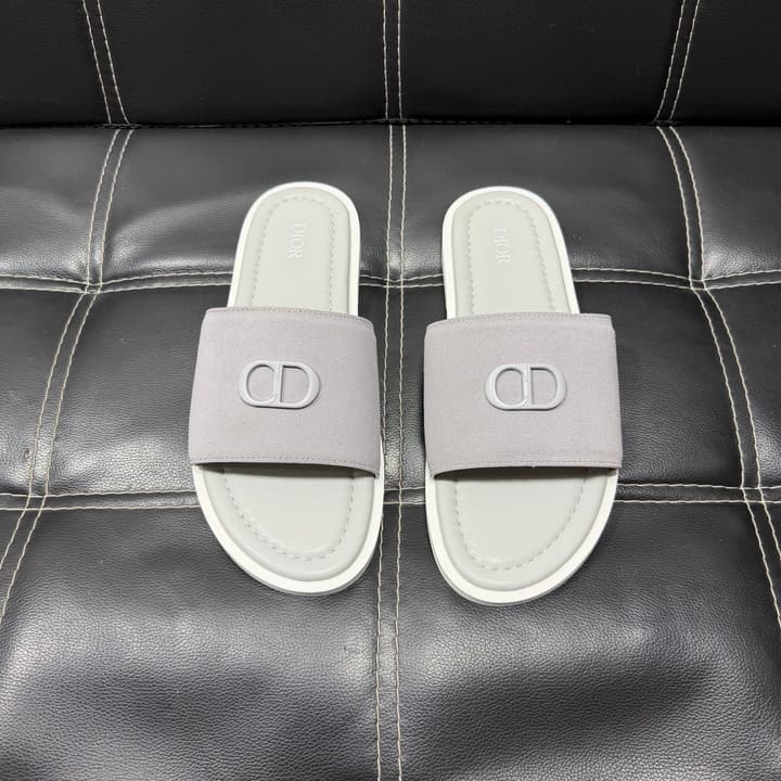 Dior Men's Pebbled Leather and Suede Slides – Spring/Summer Collection 2025 in Black Pebbled Leather Cross Strap