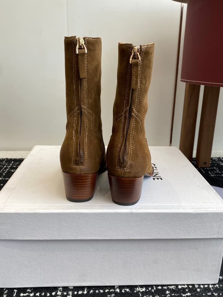 Celine Retro Chunky Chelsea Ankle Boots – 25SS in Classic Brown Suede