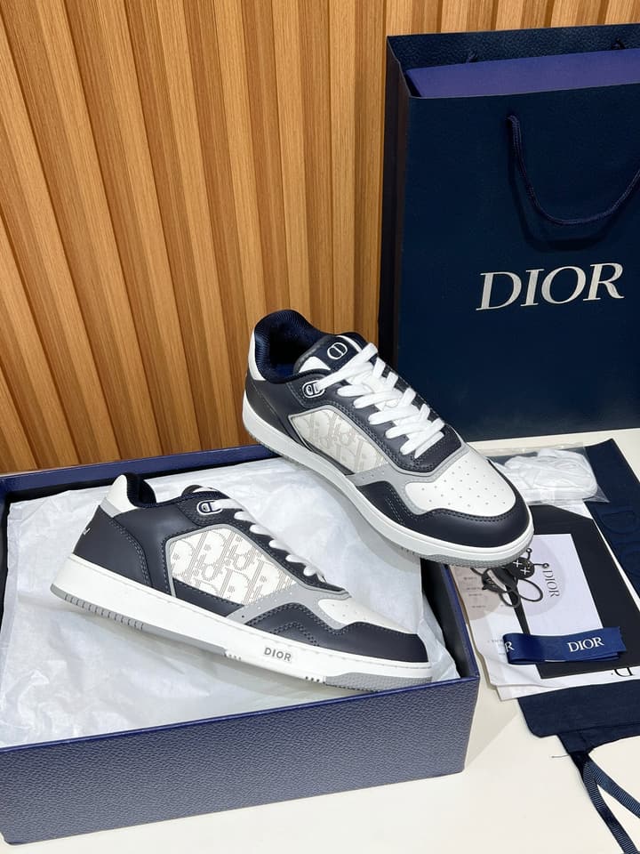Dior B27 Couple's Sneakers – 2025 Collection in All Black With White Sole